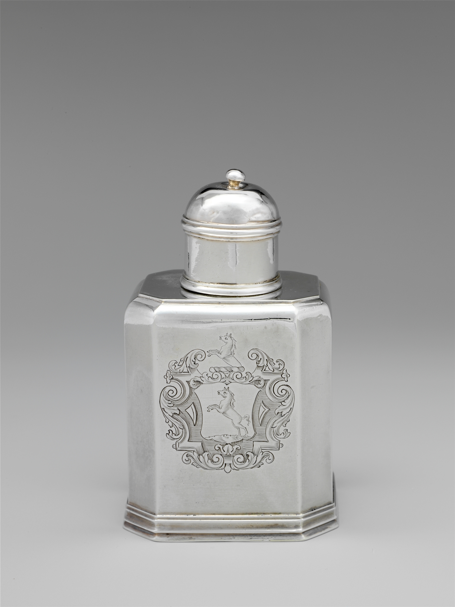 Rosenborg Monthly Tea Club signature tea caddy and tasting reserves